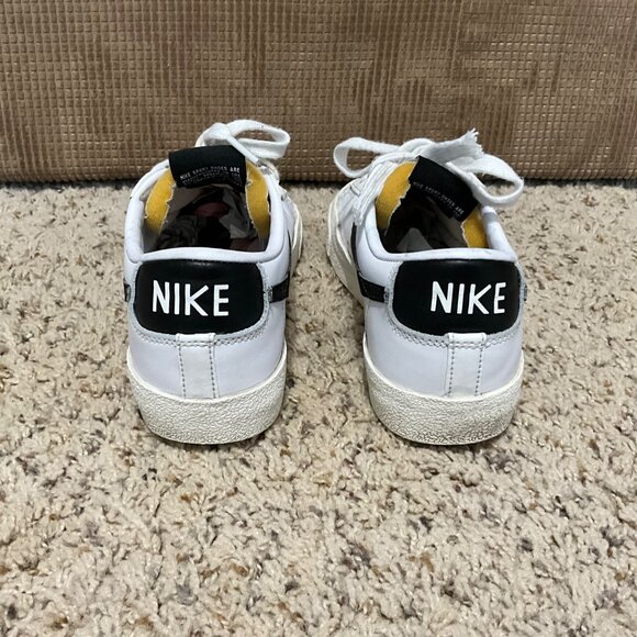 Nike Men's White and Black Sneakers - Picture 8 of 12